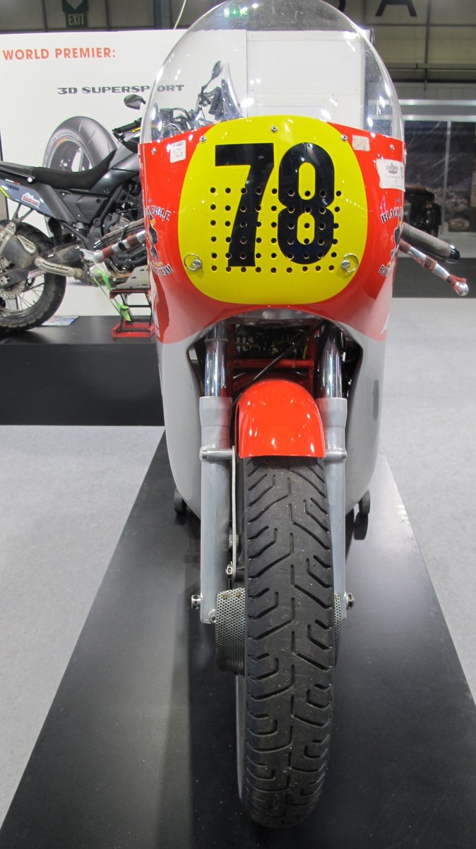 Diamondcoatings's tweet photo. We closed last night with a few sneaky pics from the quiet halls of @motorcyclelive - let's open with some more. Come and see our Heated Visor Demo - we're pretty confident you'll be impressed! Hall 4 - Stand 4B05
#heatedvisors #motorcyclelive #bikesure #VISIN #Demist https://t.co/Rstc853KTO