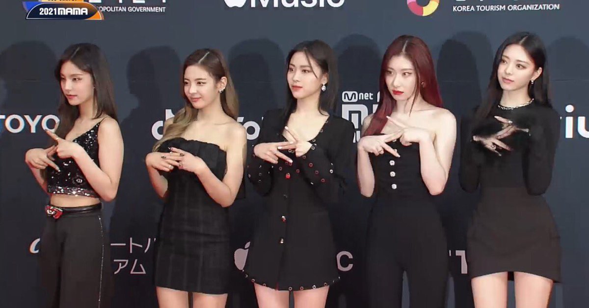 kep1errrr's tweet photo. THEY LOOK SO GOOOOD https://t.co/UJaLH93CLv