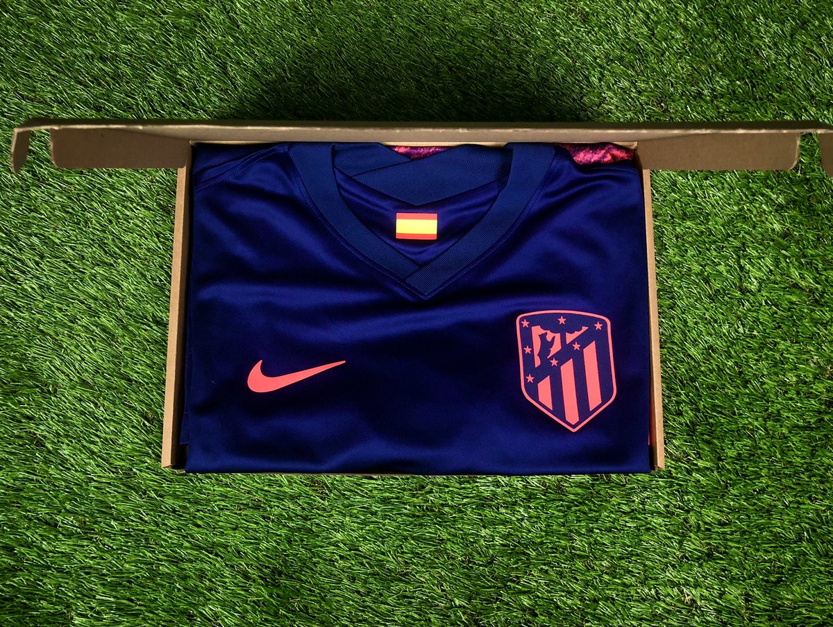 If Mo Salah scores vs Aston Villa today, we will give away a Mystery Football shirt to one lucky follower! 🇪🇬 

To enter: 
1️⃣ RT this tweet
🤝 Follow us

Good luck! 🤞🏻