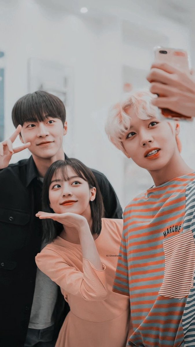 kdrama_sultani's tweet photo. Size senenin üçlüsü desek💕
#Atdistancespringisgreen https://t.co/8OagmrtwCF