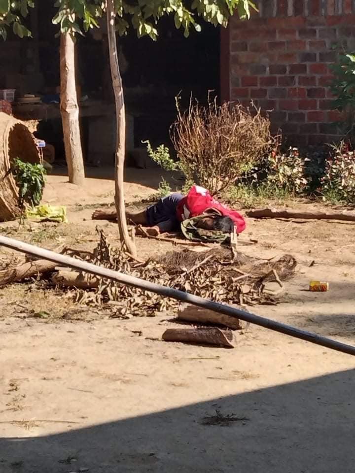 phyu391981's tweet photo. Tw // death 6 civilians in Nagadwin village, Debayin, Sagaing, were killed by SAC terrorists on Dec 10, Human Rights Day.  The whole village was destroyed, and six villagers were brutally killed.   #CrimesAgainstHumanity #Dec11Coup #WhatsHappeningInMyanmar https://t.co/yw3660Kzva
