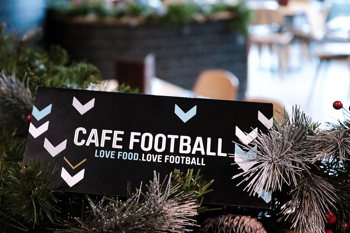 Day 11 of 24. Saturday calls for a treat… How does £50 gift voucher for you to spend in <a href="/cafefootballuk/">Cafe Football</a> sound? 

All you have to do is to follow <a href="/cafefootballuk/">Cafe Football</a>, like &amp; retweet! #HFChristmasCountdown 🎅🏻 

Good luck! 🤞🏻