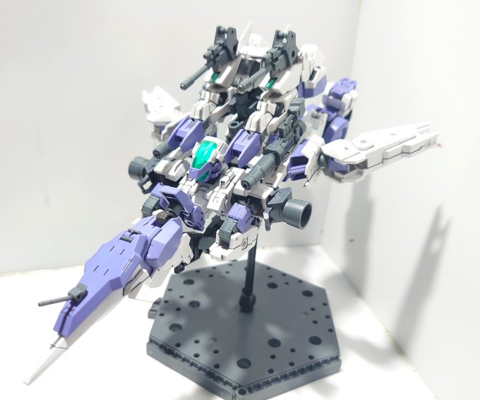 このエスポジットようやく納得いく可変機になったけど3枚目の30MMコアランダー(仮称)の方が気に入ってる
#30MM 