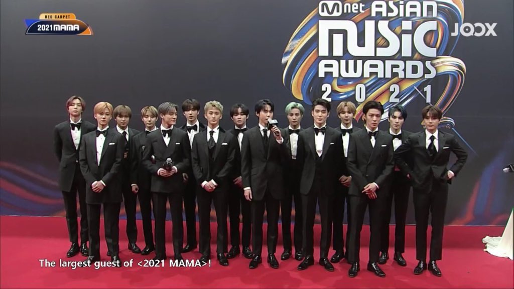 : วงอะไรคนเยอะมาก
อิเส้น : ทำไมมากันแค่นี้ ทำไมไม่ครบ