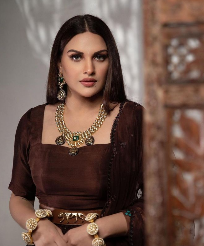 E24bollynews's tweet photo. Hey Gorgeous @realhimanshi 😍❤️

#himanshikhurana https://t.co/pTH0SRB3E7