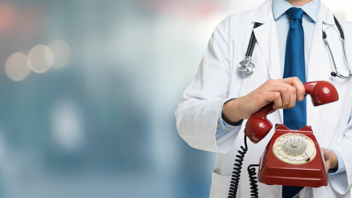 ErasmusMC's tweet photo. De Vaccinatie Twijfeltelefoon schaalt wegens succes op en wordt een landelijke telefoonlijn. Vier Universitaire Medische Centra sluiten zich aan bij het Erasmus MC initiatief. De lijn is v.a. maandag elke werkdag bereikbaar van 08.30-16.30 op 088-7555777 https://t.co/t7tfavDQhZ https://t.co/l4EkK0pNlM