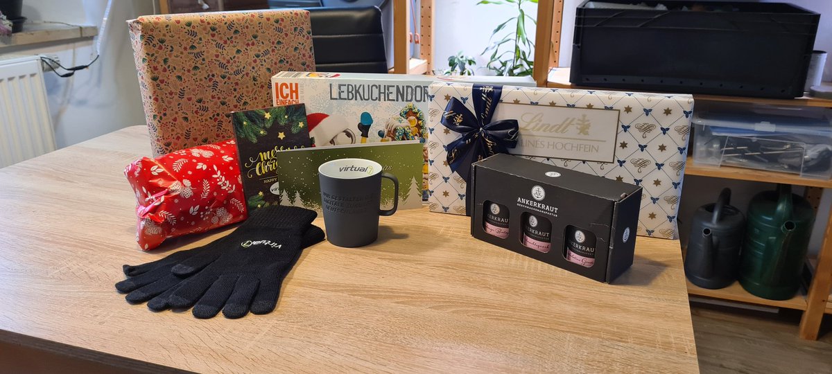 derflo_dev's tweet photo. Thanks @virtual7 #wirgestaltendiedigitalezukunftdeutschlands
#virtual7 #christmas https://t.co/GeXJKPJwoD