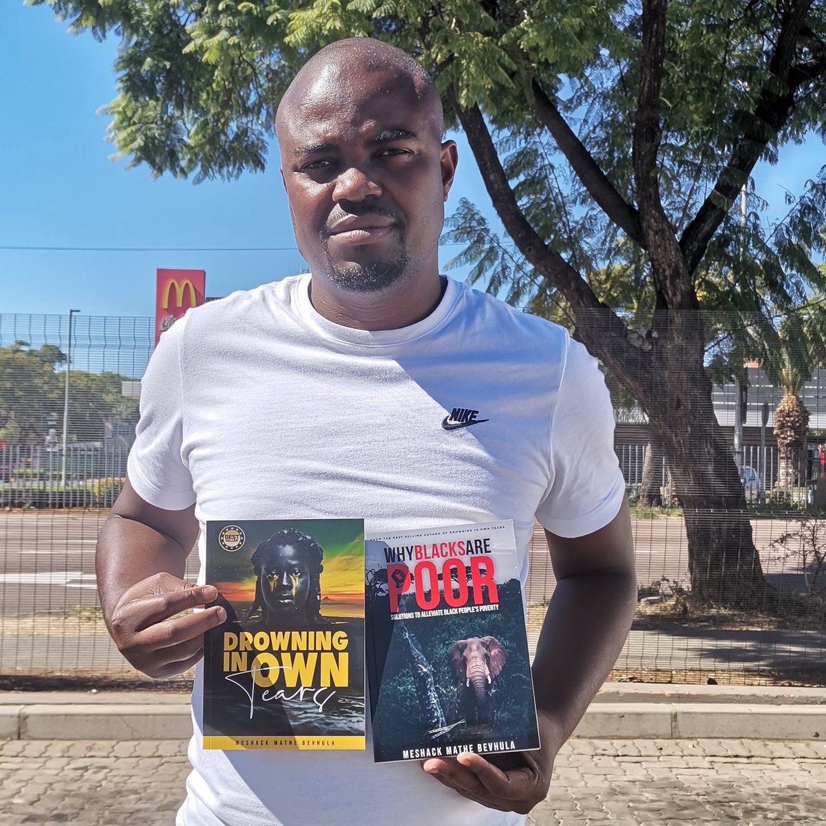 southafricandly's tweet photo. My name is Meshack Bevhula, I self-published two books...Get them for R430 + Free delivery nationwide or Retweet for awareness..081 7077 062 

#NomceboZikode mogoeng mogoeng.  Jabu pule. Mseleku.  Blxckie. Babes wodumo.  #MissSA #Makhadzi big zulu. #DJSBU shudu. Cassper. Soweto https://t.co/ZjUIF9NgO7