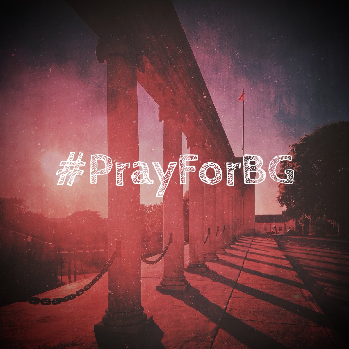TheTowelRackWKU's tweet photo. #PrayForBG 🙏 https://t.co/lZ3f7jizGm
