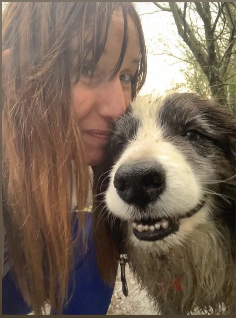 romfordrunner's tweet photo. My dogs were such a large part of my life. I miss them so much 💔. Memories of muddy runs with happy Max, cuddles with cutie Ellie, warm my heart ❤️ ♥️ ❤️ #dogs #DogsofTwittter #DogLover #bordercollie #yorkshireterrier #mud #yorkie #runningwithdog #winterrun #ukrunchat https://t.co/eBPKD3VigG