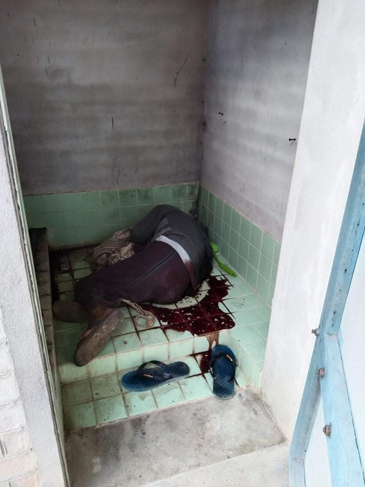 IN BURMA.Dec 10/2021
စစ်ကိုင်းတိုင်း ဒီပဲယင်းမြို့နယ် နဂါးတွင်းကျေးရွာတွင်တပ်စွဲထားသော အကြမ်းဖက်စစ်ကောင်စီတပ်သည် ဒီဇင်ဘာလ(၁၀)ရက်နေ့တွင် ရွာသားများဖြစ်ကြသည့် (၁)ဦးသန်းထွေး ( ၂ )ကိုမိုး (၃)ဦးကျော်ဝင်း (၄)ဦးကံညွန့် (၅)ကိုတိုး (၆)ဦးဇော်ဝင်း တို့ကို သတ်ဖြတ်၍ ပြန်လည်ထွက်ခွါ