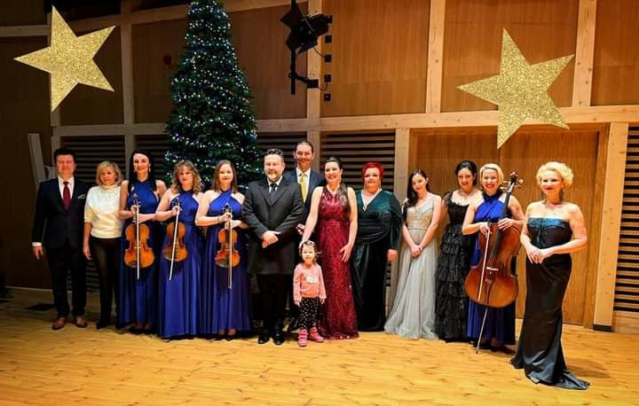 ConAffetto_SQ's tweet photo. 🎹 Pokoncertowe fotografie w wyśmienitym gronie 🌟📸💚
 Finałowy wieczór #WHołdzieMistrzowiTonów - projektu organizowanego przez @c_paderewskiego
Dziękujemy za piękne muzyczne spotkanie 🌟🎶💚 https://t.co/p7b3q88Ziz
