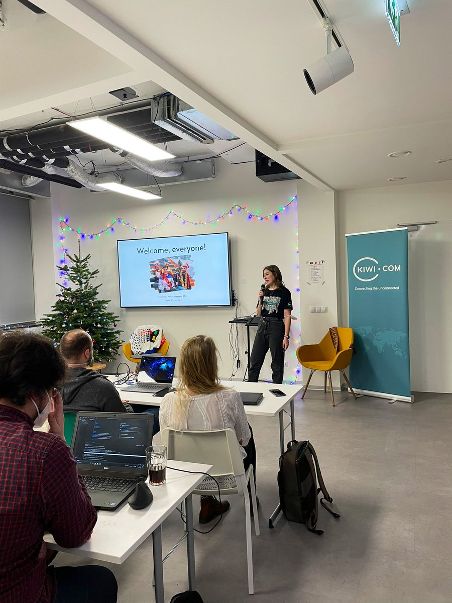 codekiwicom's tweet image. Merriest Python Weekend EVER🎄DAY 1.

#pythonweekend