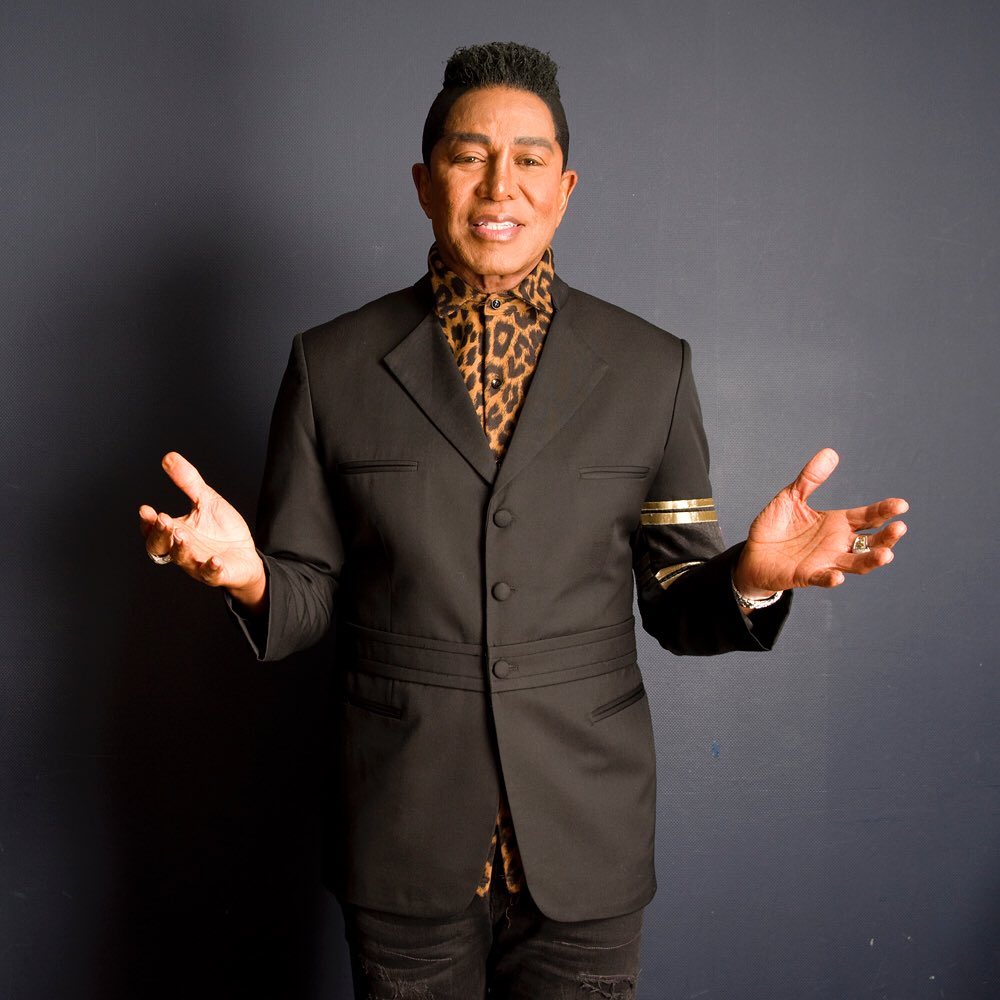 Jacksons's tweet image. HAPPY 🎈BIRTHDAY🎈, Jermaine!🎉 Wishing you a day filled with happiness and many more years of joy, prosperity and health.✨ 
📸 by Hiroyuki Matsukage / @BlueNoteTokyo JAM magazine