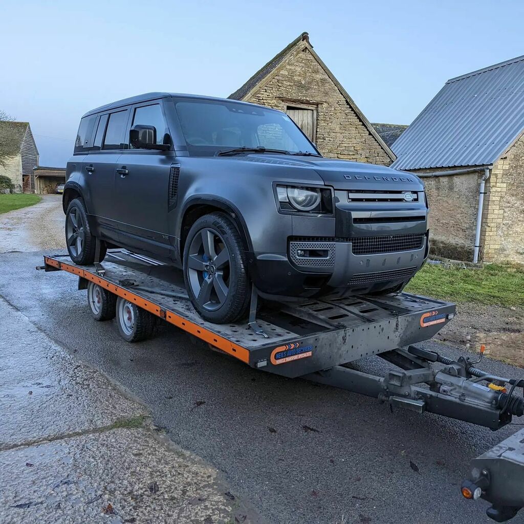 Neilsautoserv's tweet photo. Delivered this beast to a lucky customer. 

Landover Defender Carpathian Edition.
5.0 V8 525bhp. 🔥🔥🔥🔥 

#landrover #carpathianedition #landroverdefender #cartransport #carsofinstagram https://t.co/DMhfSIax3B https://t.co/2UT0edSNRk