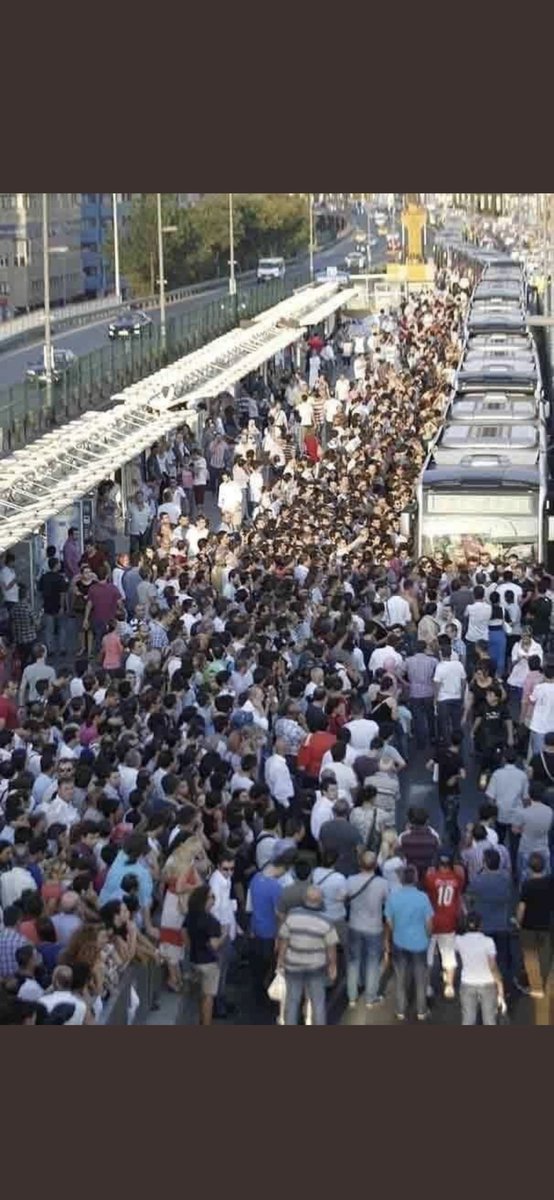 MediaMuhtari's tweet image. CHP&apos;li Ekrem İmamoğlu&apos;nun mitingleri Kemal Kılıçdaroğlu&apos;nun mitinglerinden daha kalabalık yav! 😂