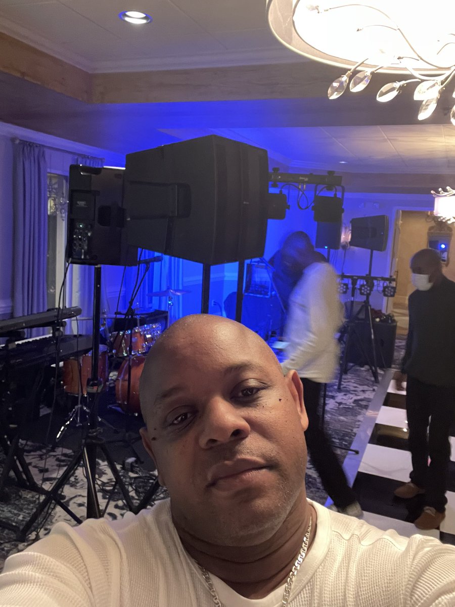 LamarBrace's tweet photo. Show #2 this weekend!!!
#ChristmasParty #diversegroove #lamarbrace #liveband #performance # https://t.co/2OPMpqSXPX