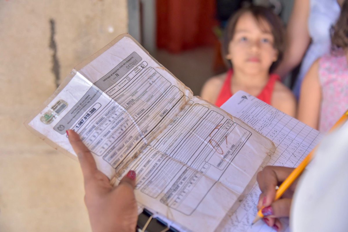 MelloCastroG's tweet photo. Con 70 equipos de vacunadores  y epidemiólogos recorremos calles de Valledupar y corregimientos para verificar y aplicar a niños entre los 1 y 11 años esquema de vacunación contra Sarampión y Rubéola. https://t.co/g6oX7yyIrJ