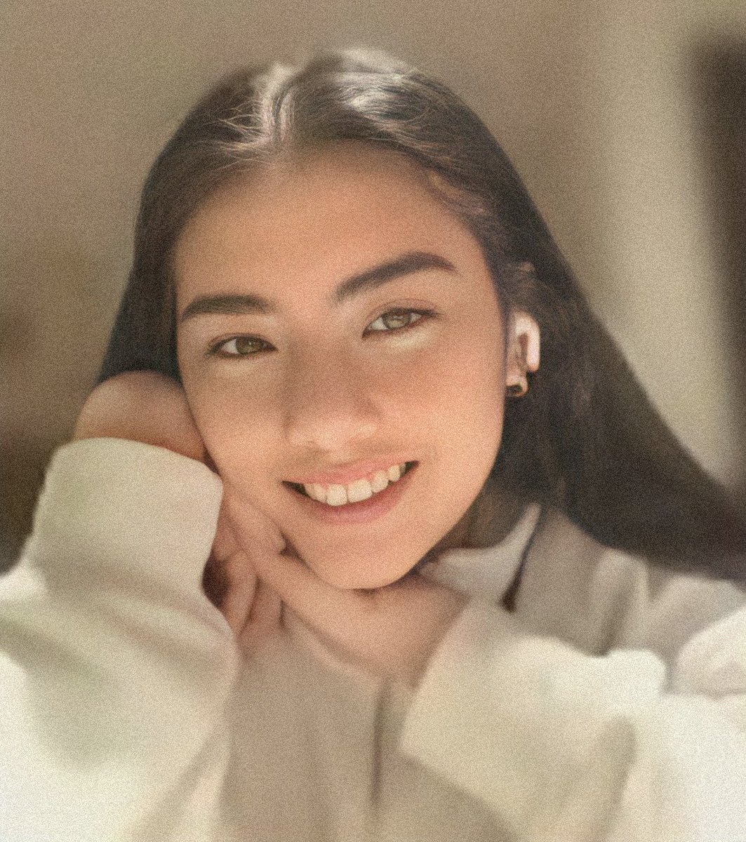 PJava24's tweet image. Hi mikhs. Ang ganda mo 💖@bini_mikha