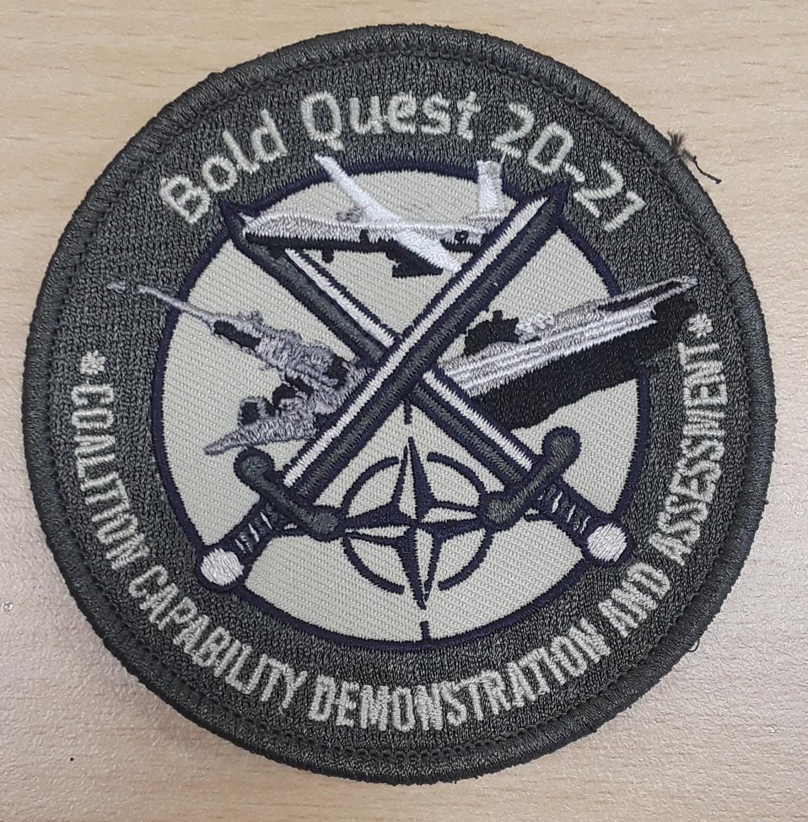 FuscoAir's tweet photo. Les spécialistes du Digitally Aided Close Air Support (#DACAS) ont récemment participé à l’exercice BOLDQUEST aux 🇺🇸. Pilotes, #JTAC, SIC, etc améliorent sans cesse les procédures ops pour le succès de nos armes 🇫🇷 sur le terrain. Innovation et interopérabilité = #BFSA spirit 😎 https://t.co/KT3Mup2pUk