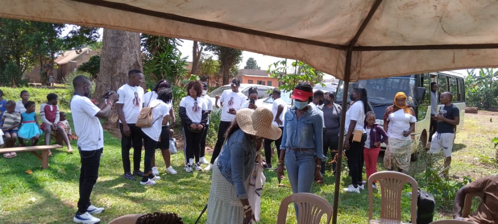 menofthenightug's tweet photo. MONU Mobile Clinic is in Mityana at Nambaale village giving out health services.
#getyourjab💉
#4UMe&The entire 🌈
#youressentialtoo
#monumobileclinic
#dntbeleftbehind https://t.co/knm2u9BYCw