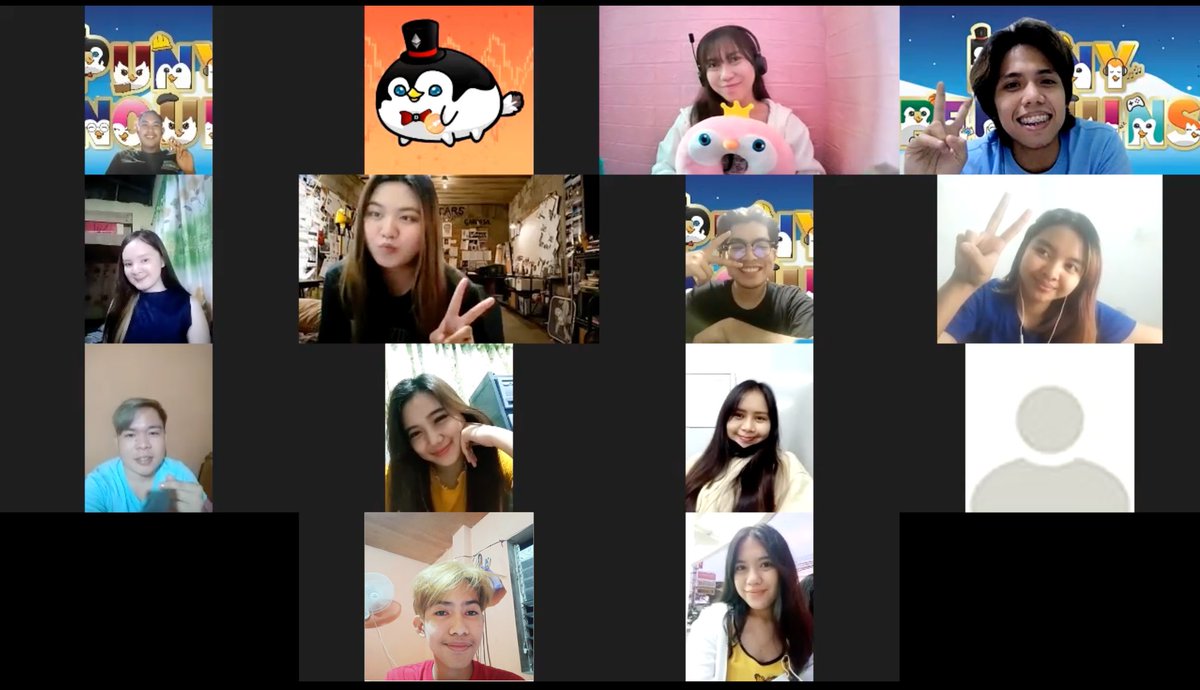 Karaoke night with the pengus 😍🐧