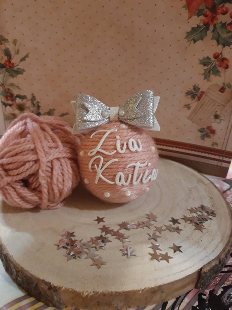 LFatata's tweet photo. #etsy Ordina subito la tua pallina di  #Natale2021   #LaBottegaFatatadiChiara  personalizzata! Scopri i prodotti!!

https://t.co/0ws82fcB4m

#handmade e tanto altro. #Fattoamano, #Italia , #designer, #artist, #madewithlove, #interiordesign #creative
#shop https://t.co/Hk4fBOfFAC