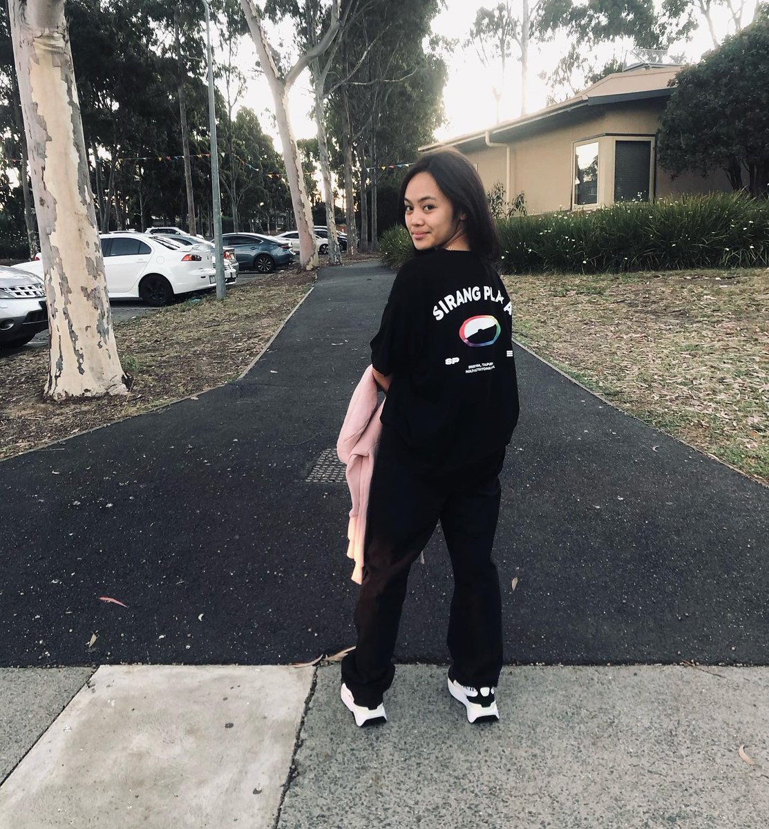 ernalyntrixie's tweet photo. wearing my Sirang Plaka shirt @TheJuans_BAND @Tstfyclo @TheJuanistas 

may dulo, anghel at sabik pero ako nasa SP paren 🤣 https://t.co/6khzteR2nd