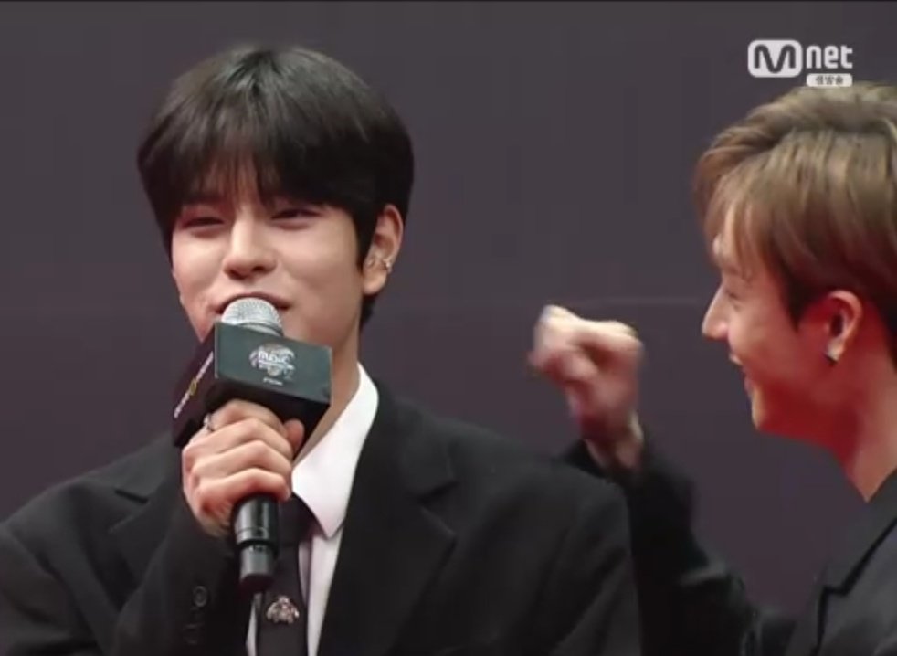 asri_dhsy's tweet photo. Look they interaction😍

I vote #Straykids for worldwide fans choice top 10 #MAMAVOTE https://t.co/8oTENYE0PR