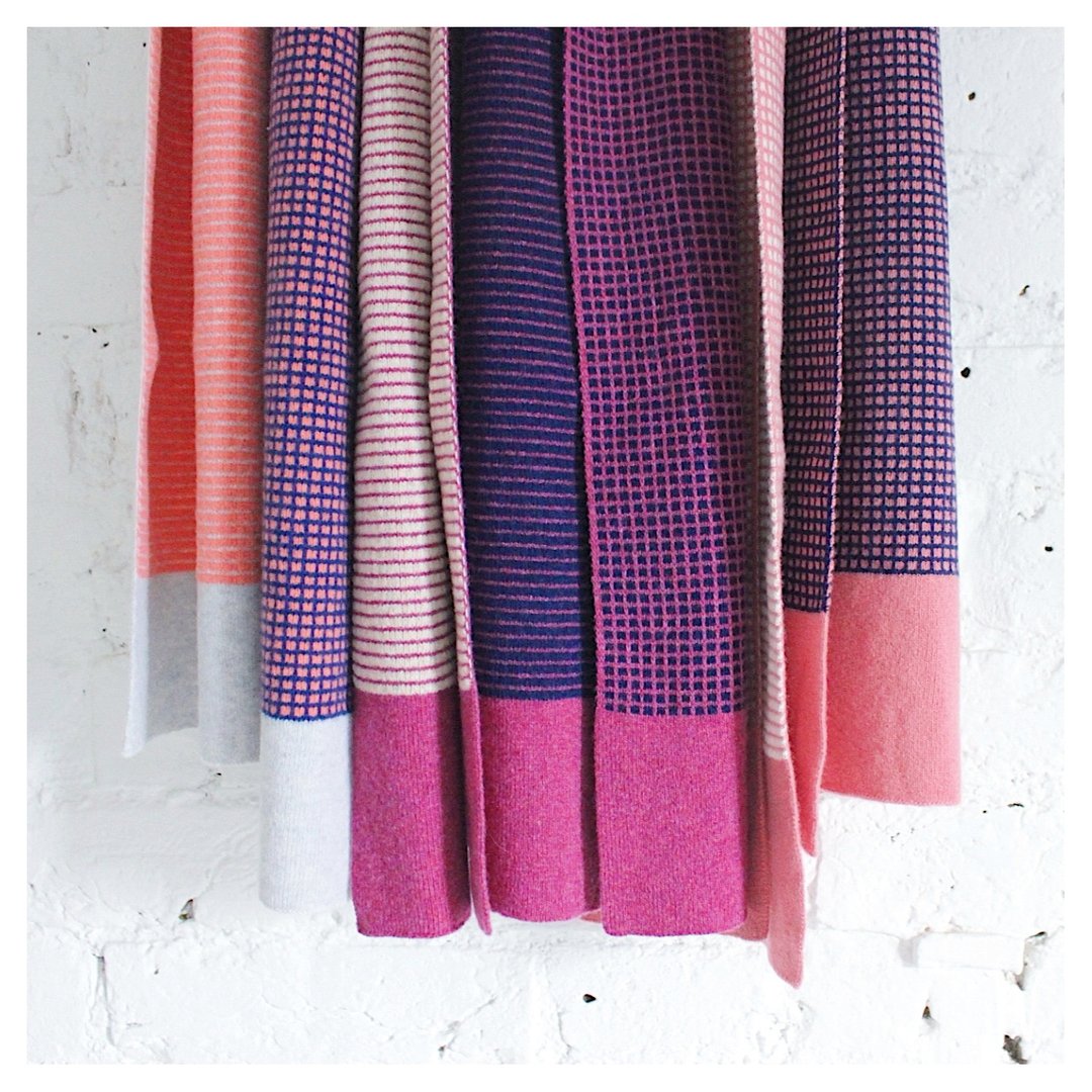 Can you tell I love pinks? I love seeing several different pieces together, it’s safe to say all of our scarves, hats and mittens can be mixed and matched due to the colour harmonies. 
It’s still market weekend by @bristol.market and I’m happy to post your orders first thin