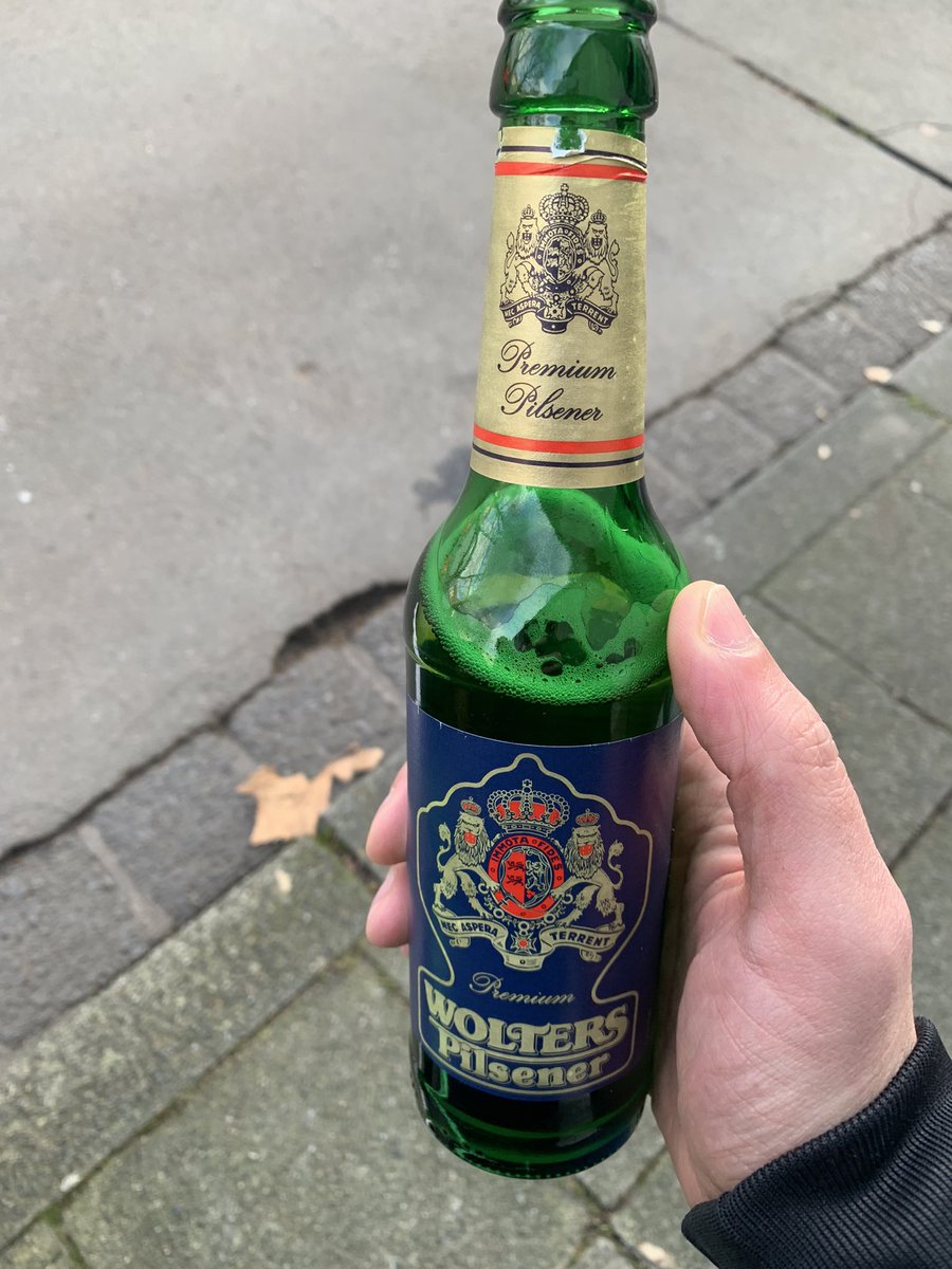 realred1896's tweet photo. Alter…. Wo bin ich denn hier gelandet?
#kickern #krökeln #tischfussball https://t.co/pQ90OfRmm1