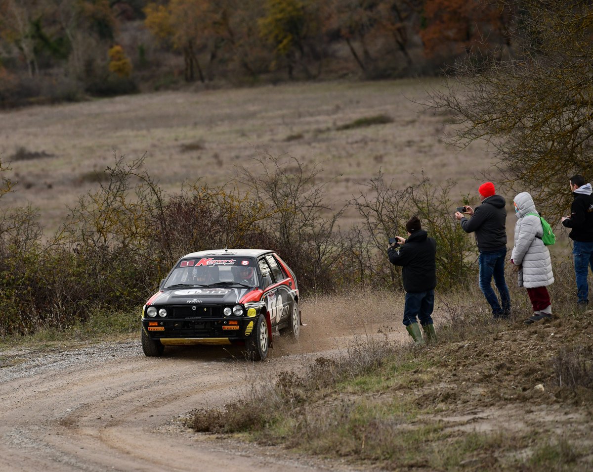 CIRAutoStoriche's tweet photo. #CIRTS
Rally del Brunello Day 2
PS5 "Pieve a Salti" 5.74 km
'Lucky''(Lancia Delta HF) in 3'42.2
Battistolli (Lancia 037) +1.9
Bianchini (Lancia Delta HF Integrale)+6.1
#rallydelbrunello #scuderiaetruria #acisport https://t.co/fCj1S8Twd3