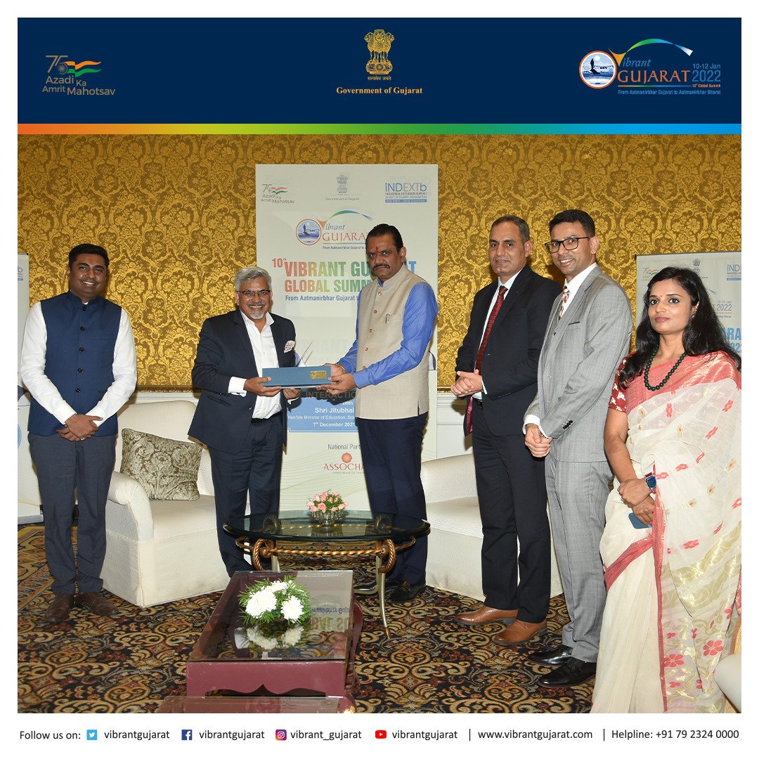VibrantGujarat's tweet photo. Nearing #VGSS2022, a roadshow was organized in Bengaluru where Shri Jitubhai Vaghani, Minister of Education & Science & Technology, along with Shri Vijay Nehra,Secretary DST met Mr Kamal Bali, President & MD-Volvo Group to discuss the growth prospects in the green energy sector. https://t.co/OjdDPD4cto