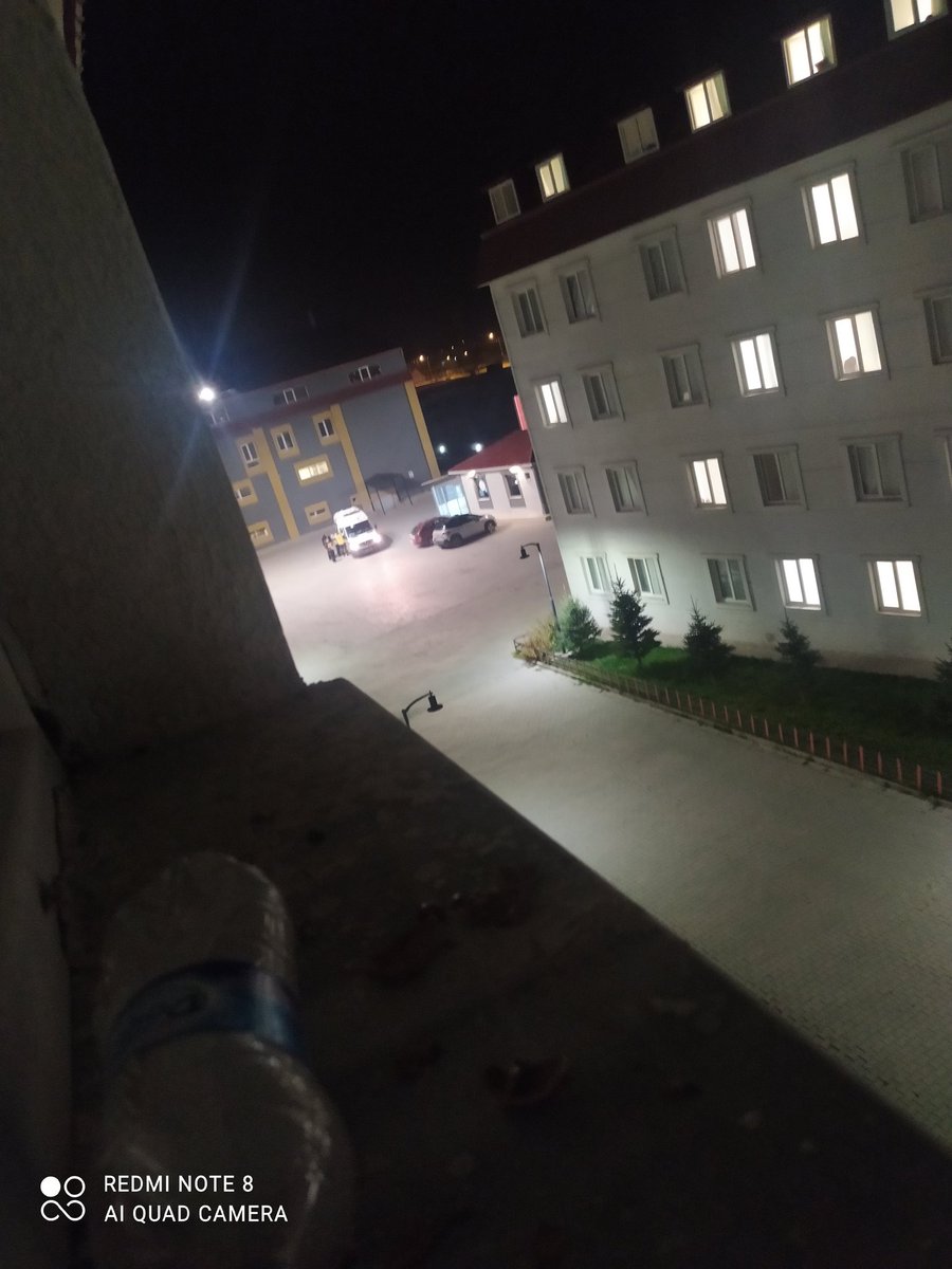 _habergundem_'s tweet photo. Gençler bu ülkenin hazinesidir . 

Siz gençleri böyle tehlikeye atarak mı düşünüyorsunuz bizi ? 

Online eğitim zorunluluktur ! 

@tcmeb @drfahrettinkoca
@RTErdogan
#VakalarArtmadanEğitimUzaktan https://t.co/atafeRvM3U