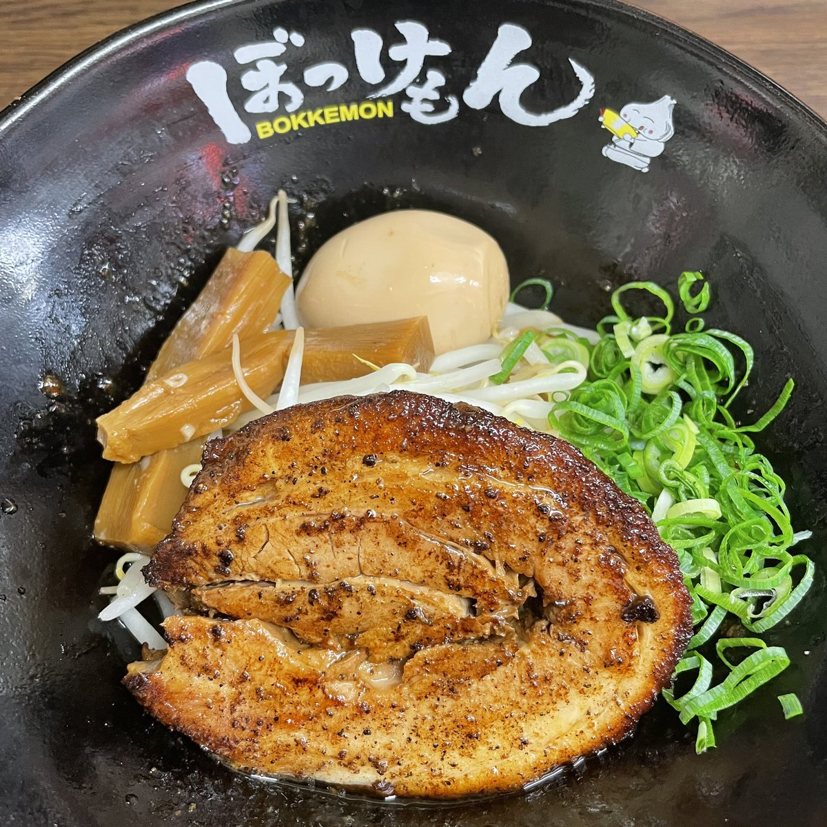 Naoto_cowlion tweet media