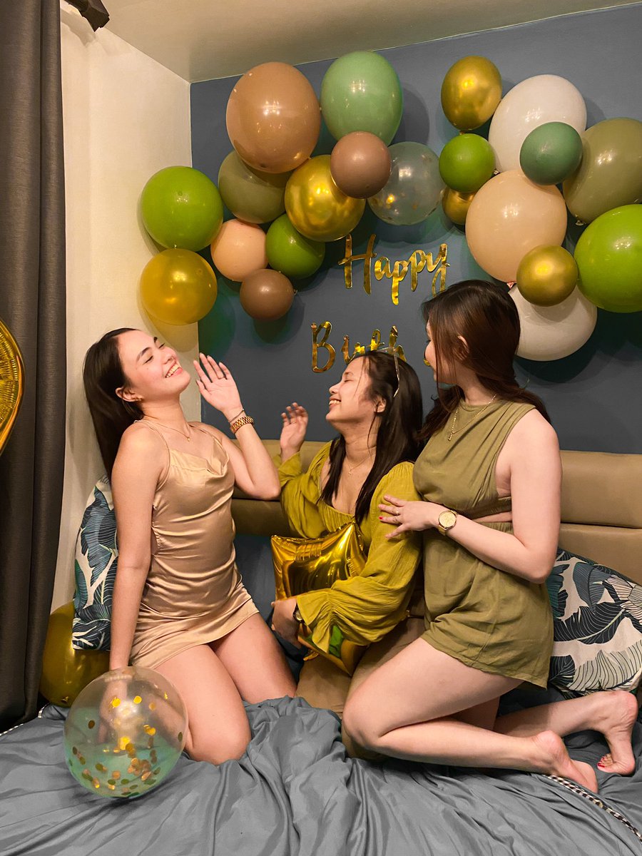 mileyfigurasin's tweet photo. 25th 💚🤎🤍 https://t.co/mlo05iHi5a