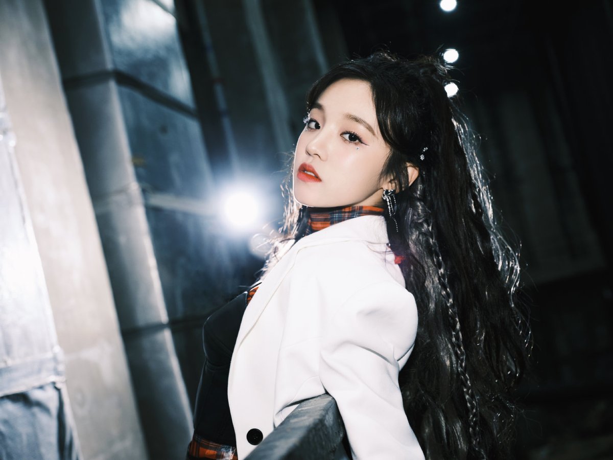 GCDPICTURES's tweet photo. 📸➜ T Entertainment Weibo Update with Yuqi: 101221 | @G_I_DLE

❤️+💬: https://t.co/opcuBnLQ80 
#GIDLE #여자아이들 #우기 https://t.co/5ndrXF47cL