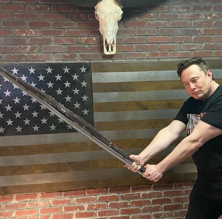 28delayslater's tweet photo. @elonmusk at the #Cybertruck design studio https://t.co/yHKBqIzOiT