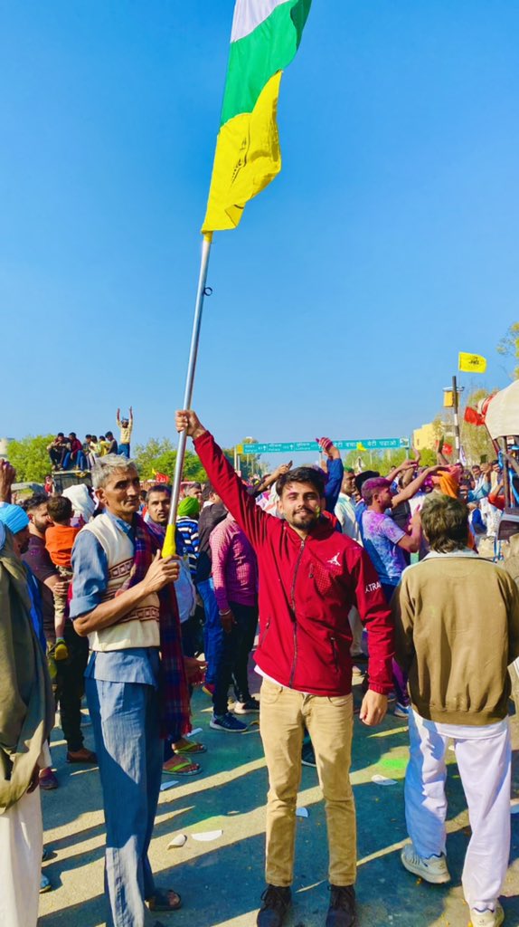 NavdeepKhatkar_'s tweet photo. #WannaOne #KisanVijayDiwas #FarmersProtest_FatehMarch #किसान_जीता_मोदी_हारा #किसान_एकता_जिंदाबाद #FarmersDefeatedArrogance #drdeepkhatkar https://t.co/fPqHeAcBUj