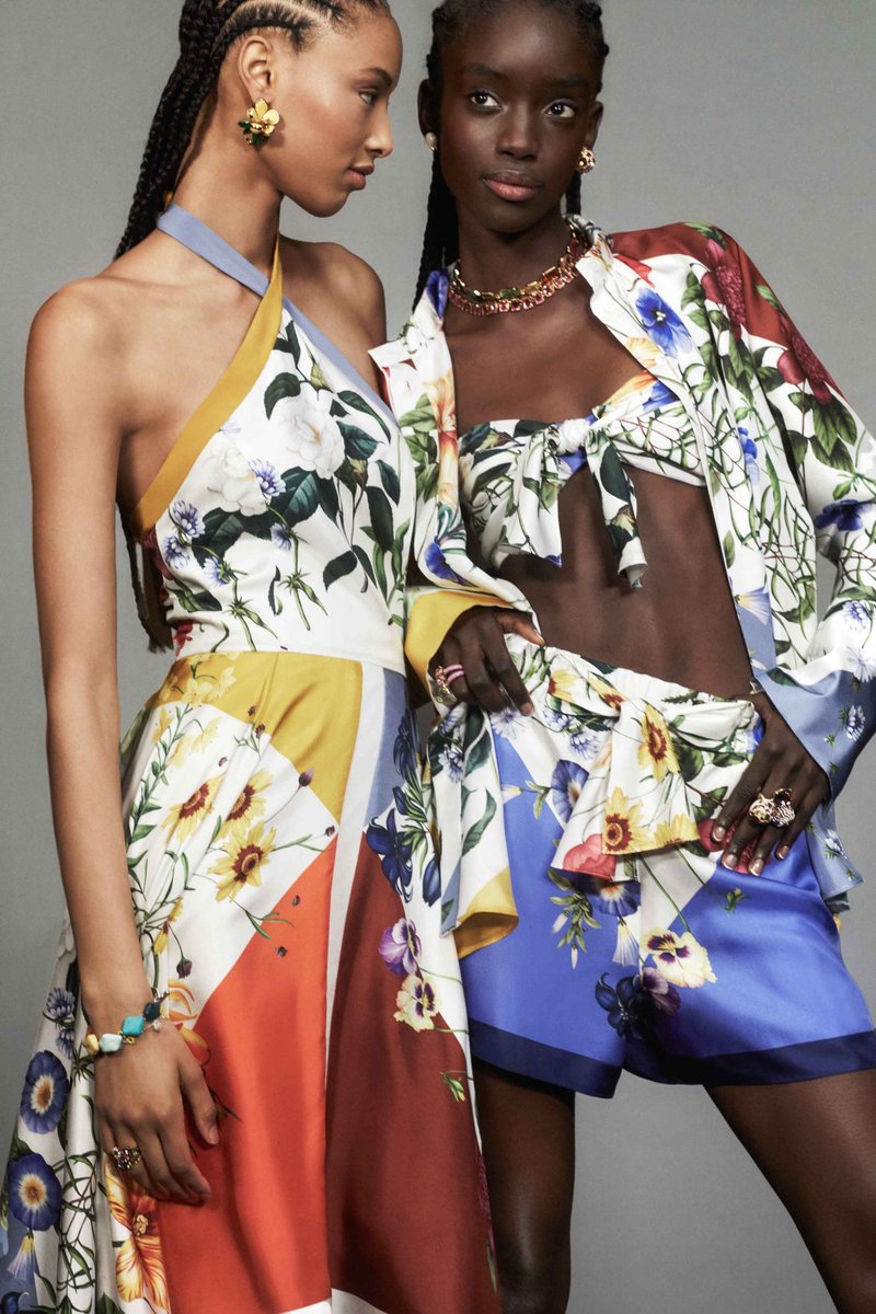 kendam_com's tweet photo. Oscar De La Renta Pre-Fall 2022 collection lookbook (45 outfits) https://t.co/a7Jhm621hv
#ODLR #PreFall2022 #Lookbooks #Fashion https://t.co/OOgWkxi5cx