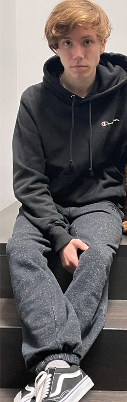 MISSING:
Timoteo (Timo) Rossetti, 16
- Last seen Thurs, Dec 9, at 8:30am, Prince Edward Drive + Dundas St West 
- 5'5", 120lbs, brown hair and eyes, wears braces
- Wearing a blue vest,  blue jacket, grey track pants, black/white sweater, black/white shoes
#GO2384704
^lb