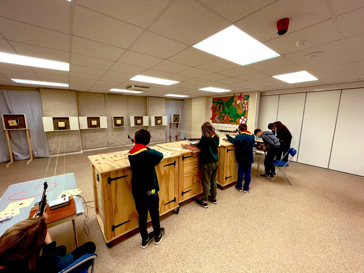 Welcoming our friends from Wilmslow Scouts for a rifle taster session at Scout HQ. #cheshirescouting 🎯