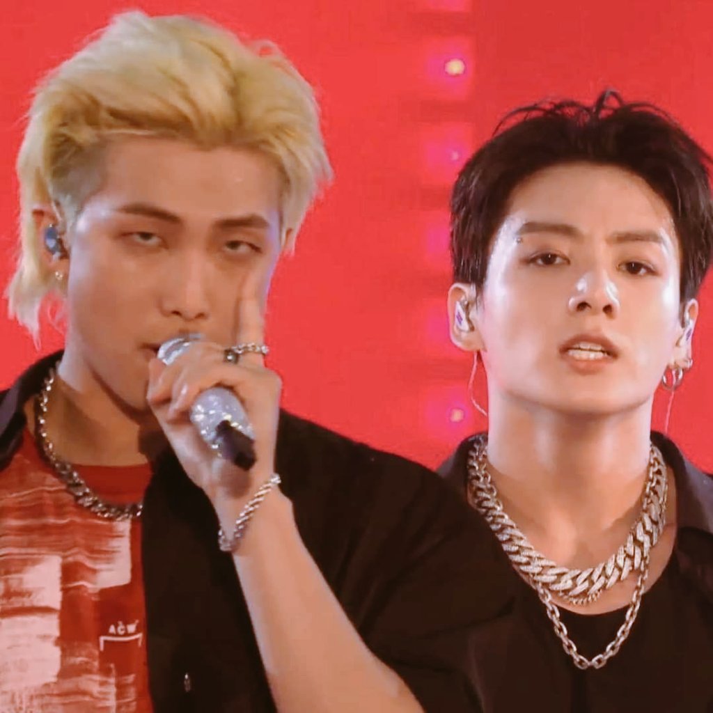 babynamkoo's tweet image. find yourself virgo boys who can do both ! ☺️♡

#RM #JUNGKOOK