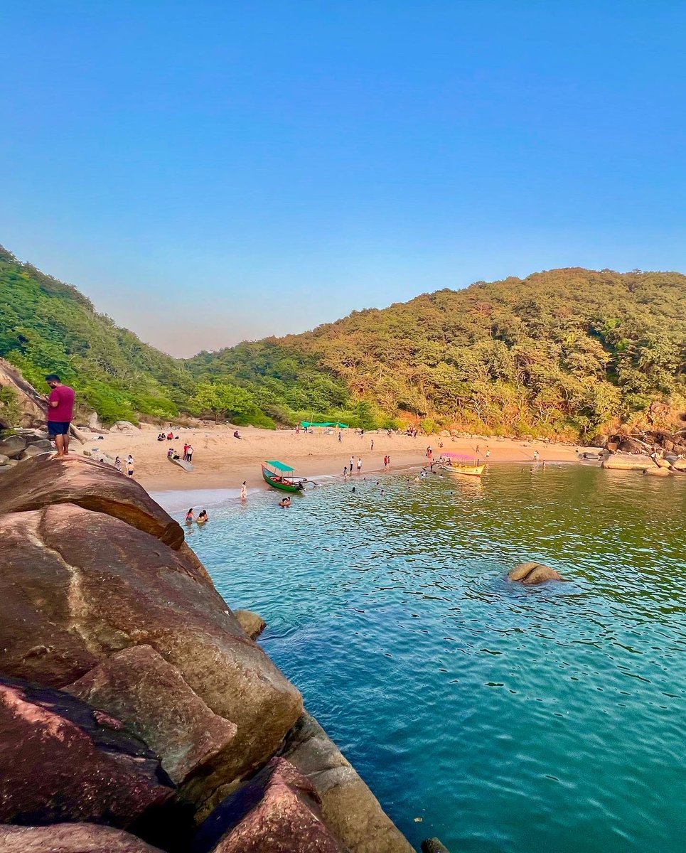 ankitazad46's tweet photo. #goa #butterflybeach https://t.co/TtuhgsUQaD
