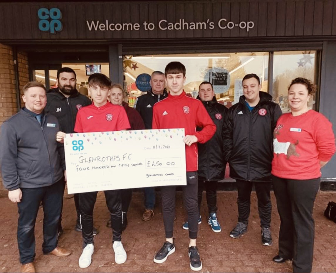 Coop’s Cadham,Markinch and Woodside handing over a cheque to <a href="/GlenrothesFC/">Glenrothes FC</a> for £450 from <a href="/coopuk/">Co-op</a> community donation. This funding will assist with the purchasing of equipment and kit. #ItsWhatWeDo <a href="/rscullion89/">Ryan</a> <a href="/ShirleyDenton12/">Shirley Denton</a> <a href="/ryananderson_81/">Ryan Anderson</a> <a href="/mccarthy_1888/">Michael McCarthy</a>