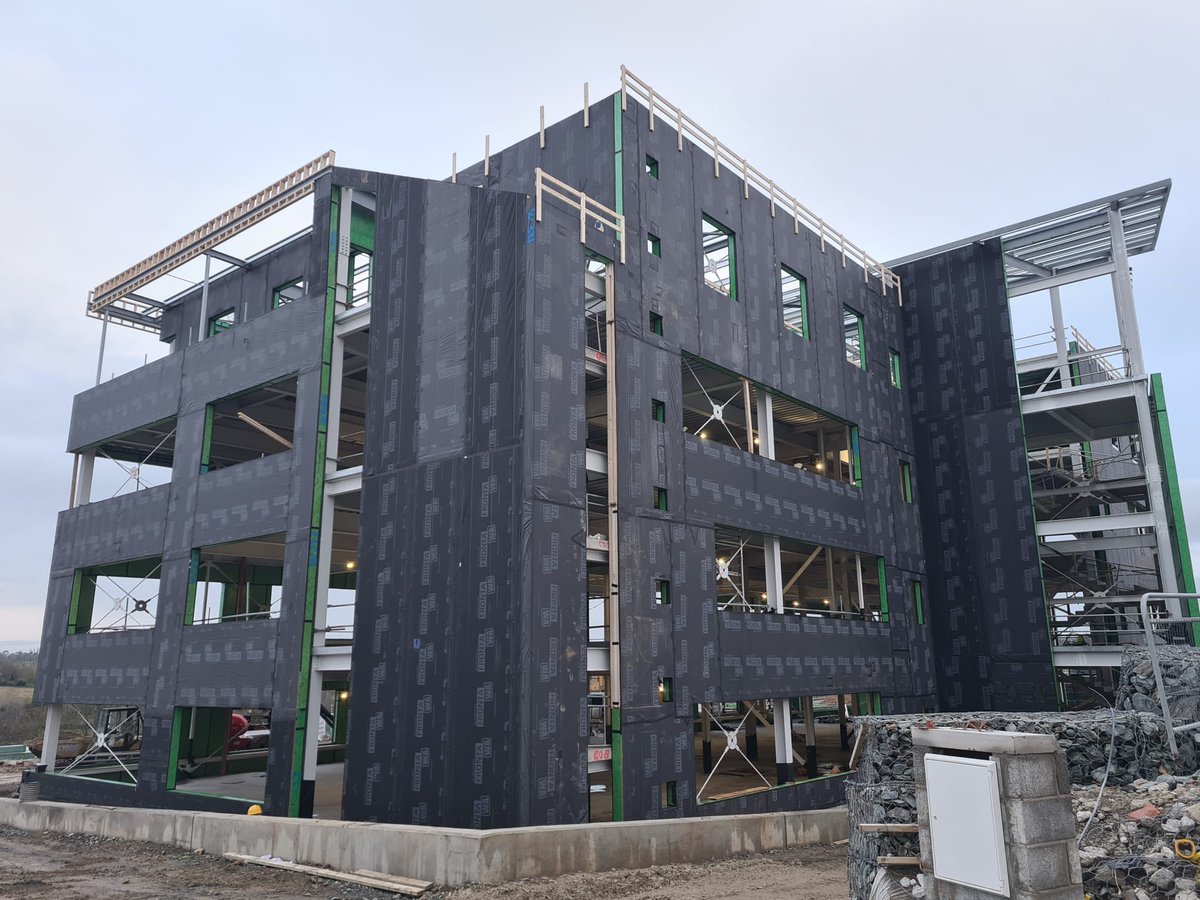 ecologicalbuild's tweet photo. Great seeing such progress on Ireland's 1st #passivhaus office  @__MosArt__ Our technical team providing support on site. #Cellulose filled #Timberframe @PYCgroup &amp; @proclima #SOLITEX external membranes &amp; internal #airtightness tapes &amp; seals #embodiedcarbon #offsiteconstruction https://t.co/gcWuzWIsTf