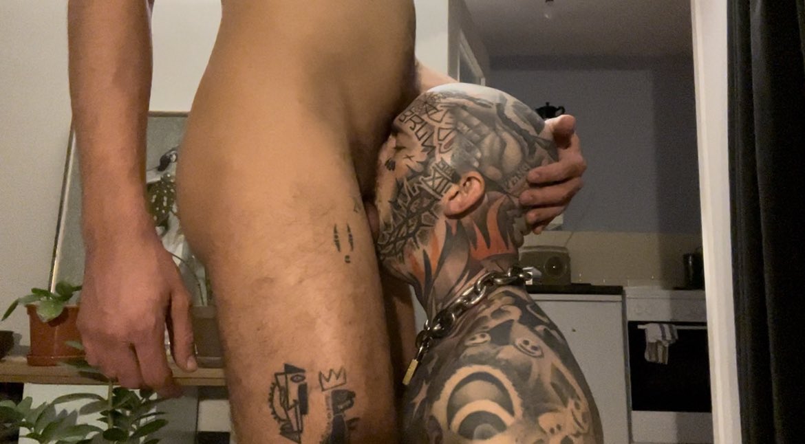 I can make dicks disappear 🪄@Gilette_3000 #throatfuck