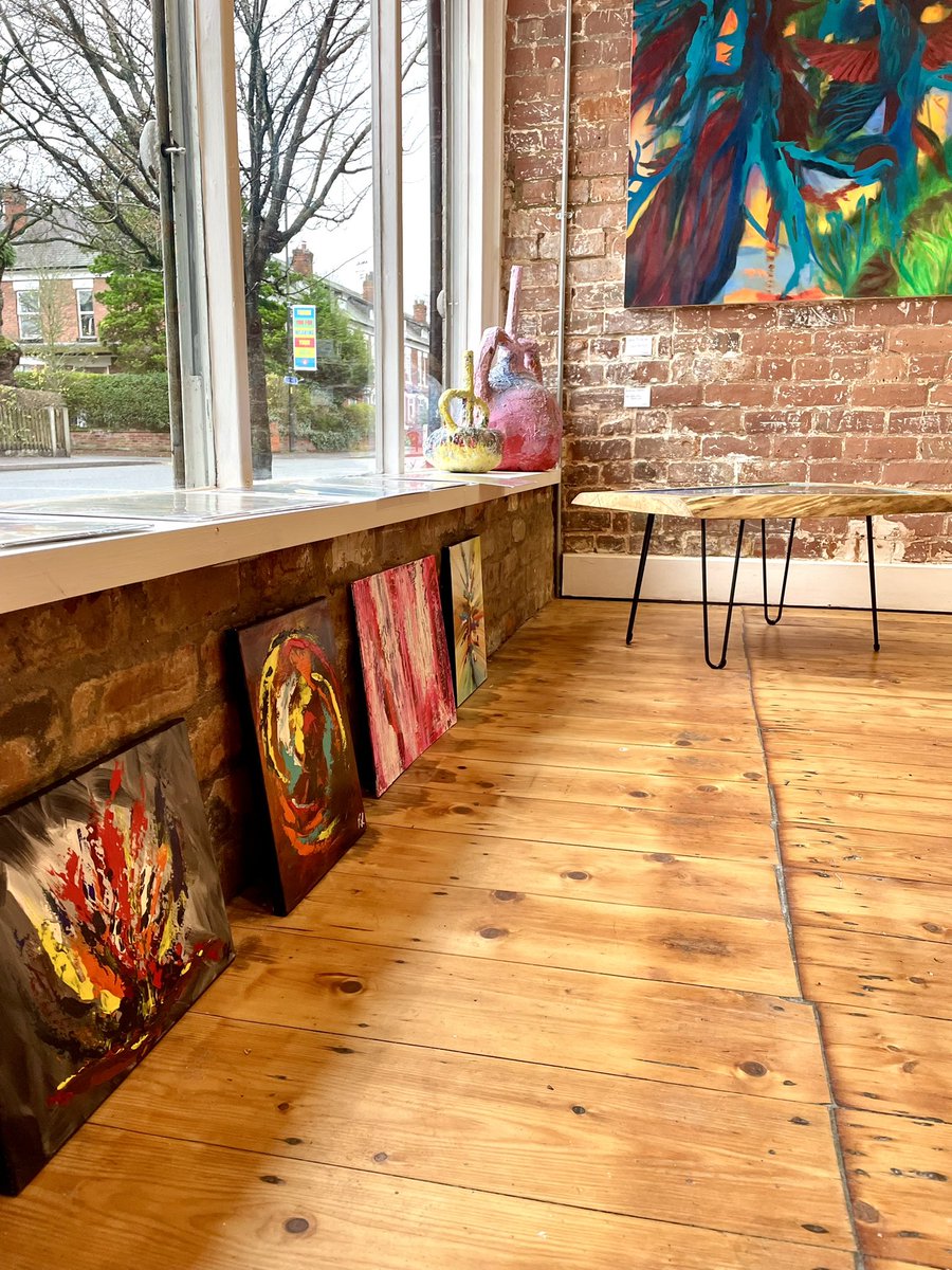 gallerynextdoor's tweet photo. More small pieces in this weekend. Pop in and say hello whilst there’s #norain !!! #artwork #manchester #westdidsbury #burtonroad #manchesterartists https://t.co/ODijZYi7yt
