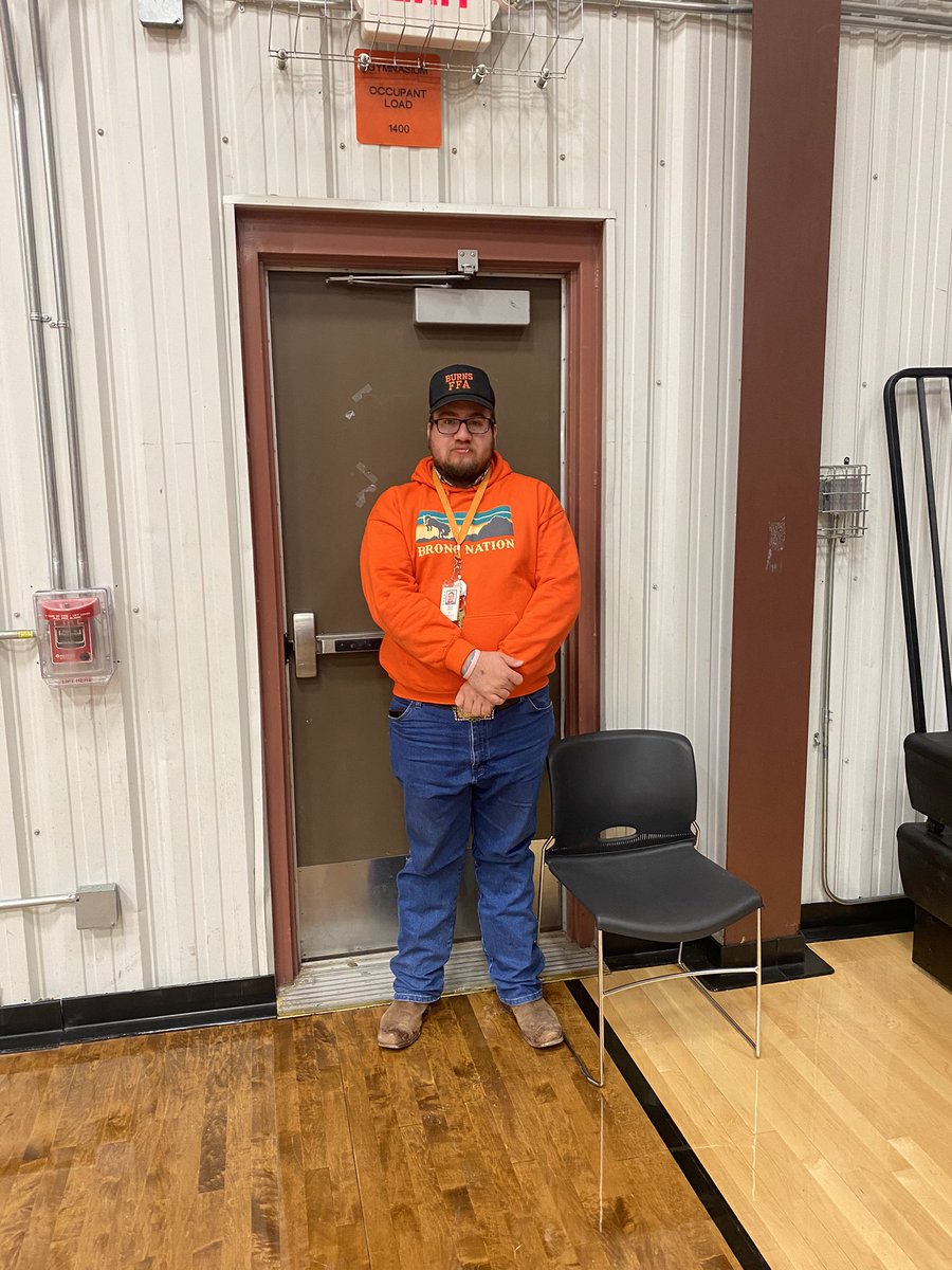 lady_bronc's tweet photo. Bronc security https://t.co/jdKd3hV6xP