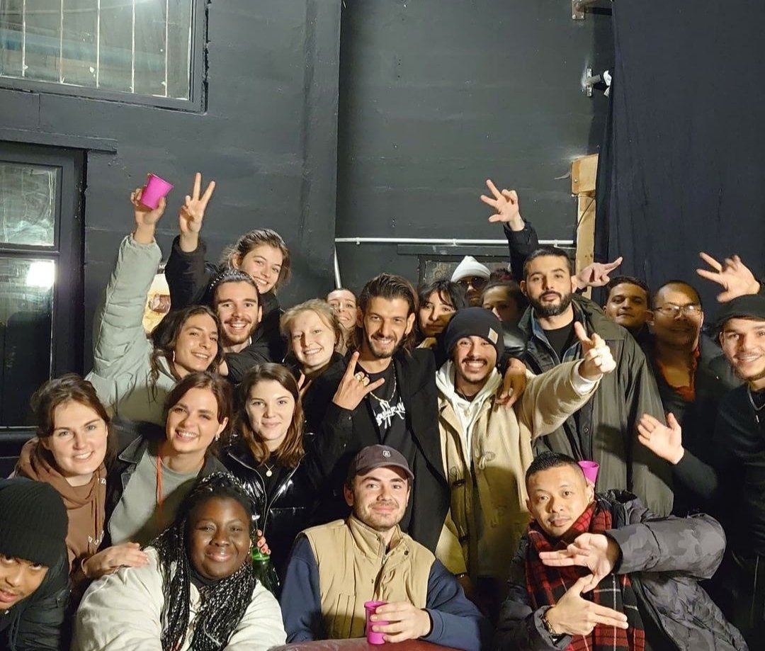 Souffrance93100's tweet photo. Retour sur le tournage du clip « Bicraveur Blues ».
Une grosse équipe pour un clip qui va en choquer plus d’un…😈

A la réal :  Medhi Brahamd https://t.co/1FqCSaGQ0v